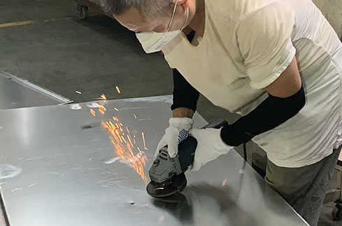 Filling-Machine-Polishing-Workshop